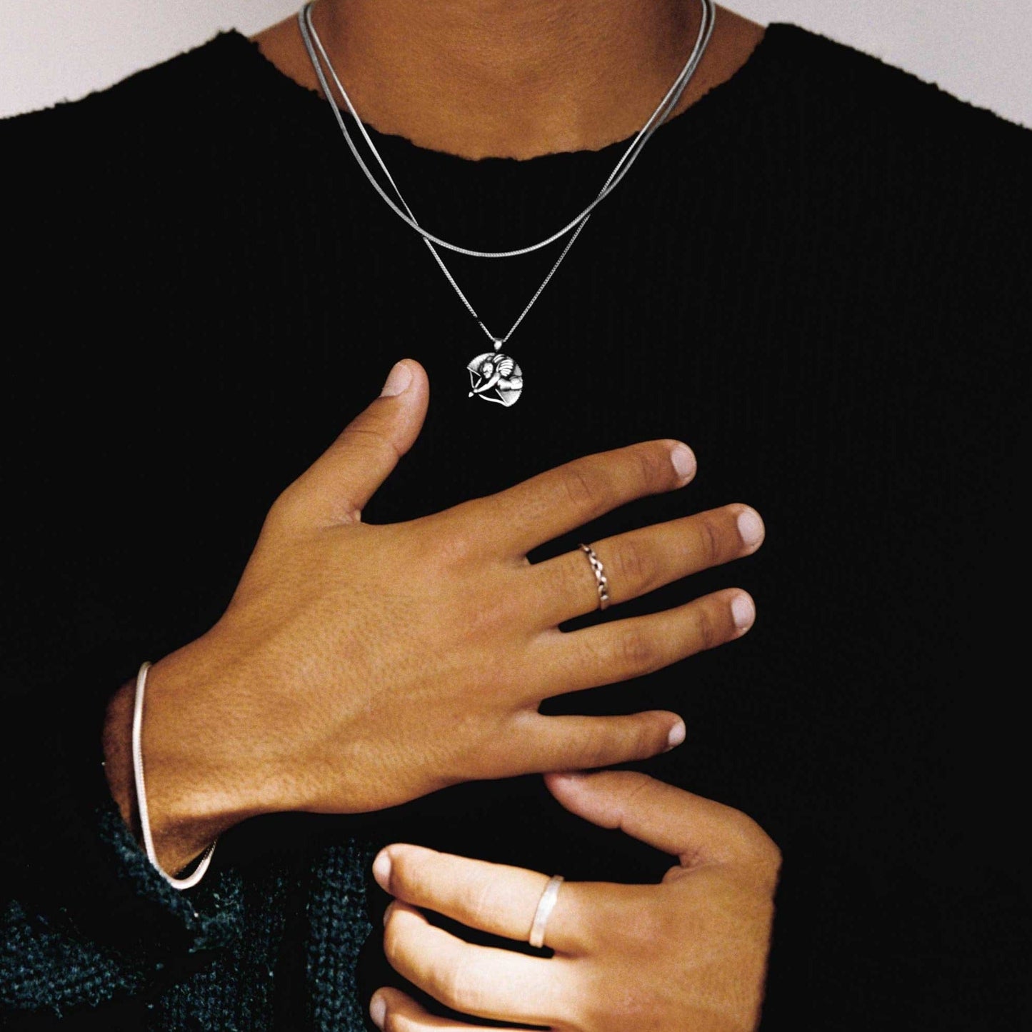 TwoJeys Cupid Necklace Gold